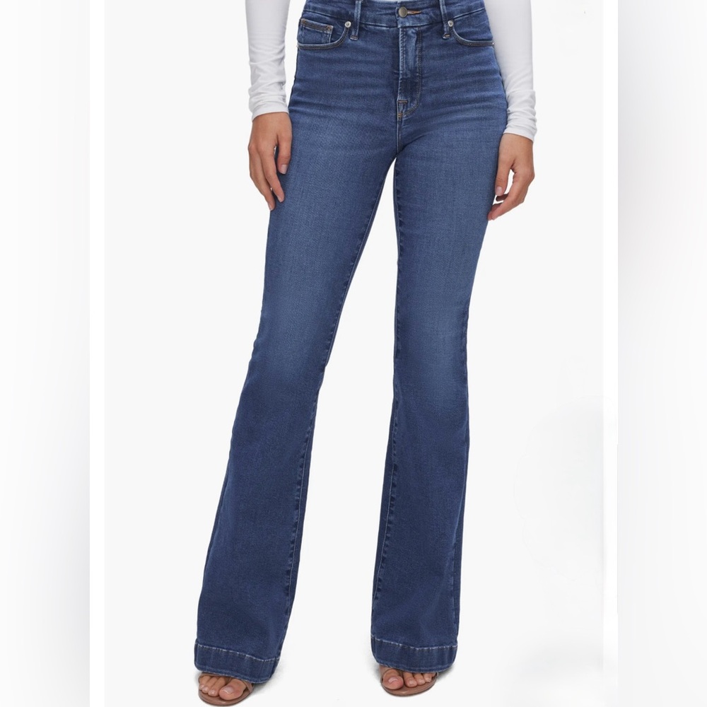 Good American Flare Jeans in Deep Blue